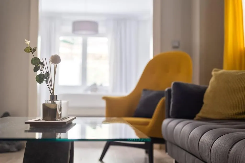 Modern Lifestyle Apt In The Heart Of The City Thessaloniki